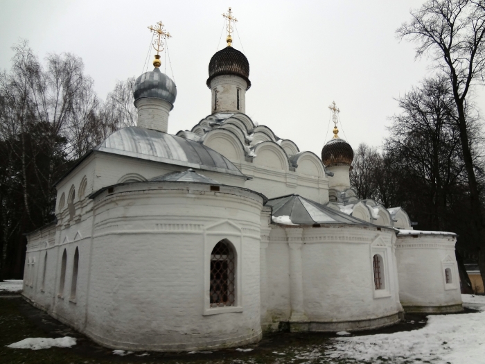 The 17th-century church is the oldest building on the Archangelskoye estate.